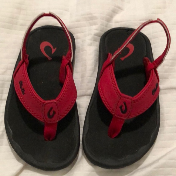 olukai kids sandals